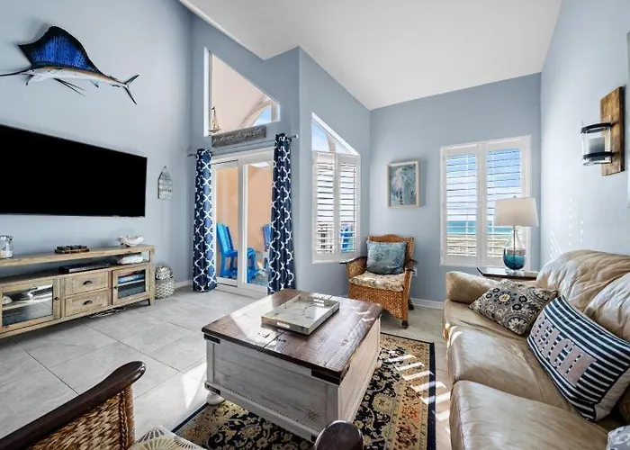 Grand Penthouse 3 By Youngs Suncoast