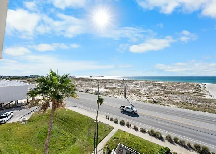 Apartment Grand Penthouse 3 By Youngs Suncoast